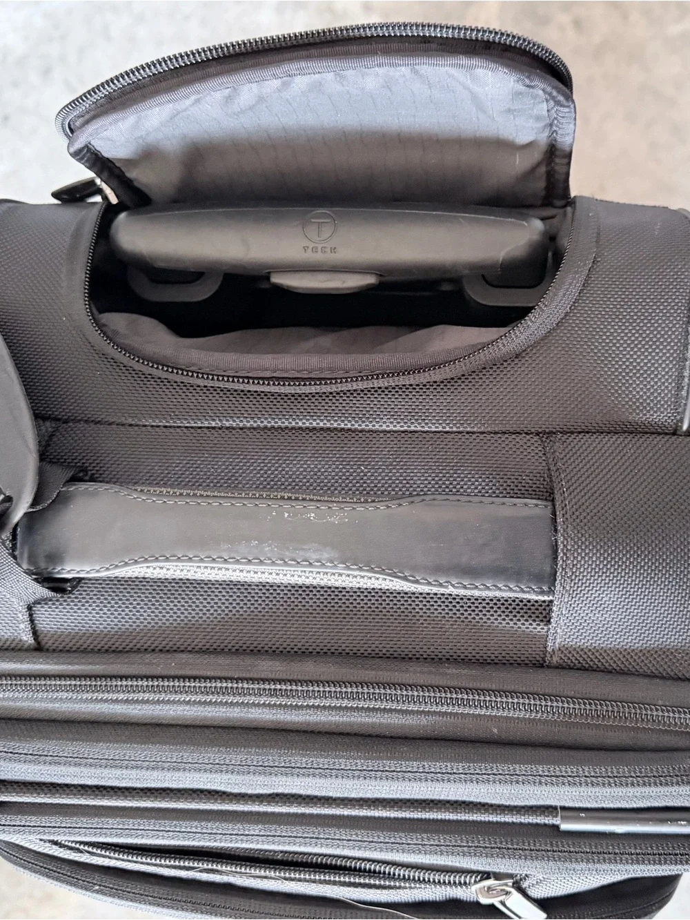 TUMI Tech Black Rolling Carry on Suitcase 23x15x10